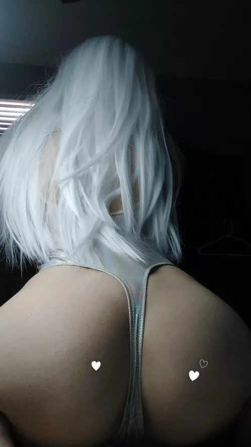 Just showing off my new bodysuit. ☁️