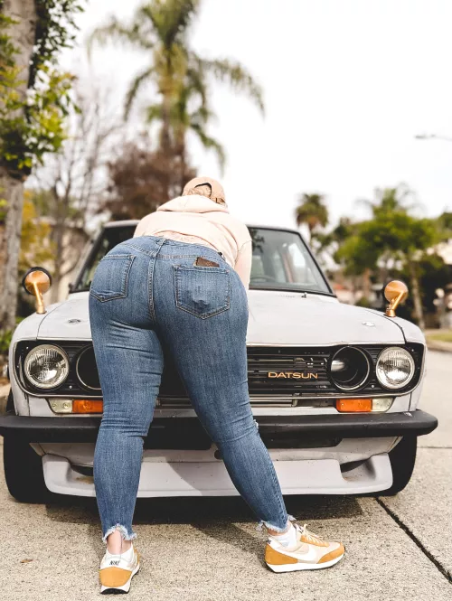 let me check something under the hood