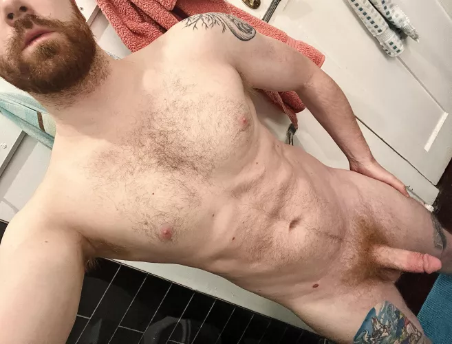 (M) Cheeky pre shower selfie