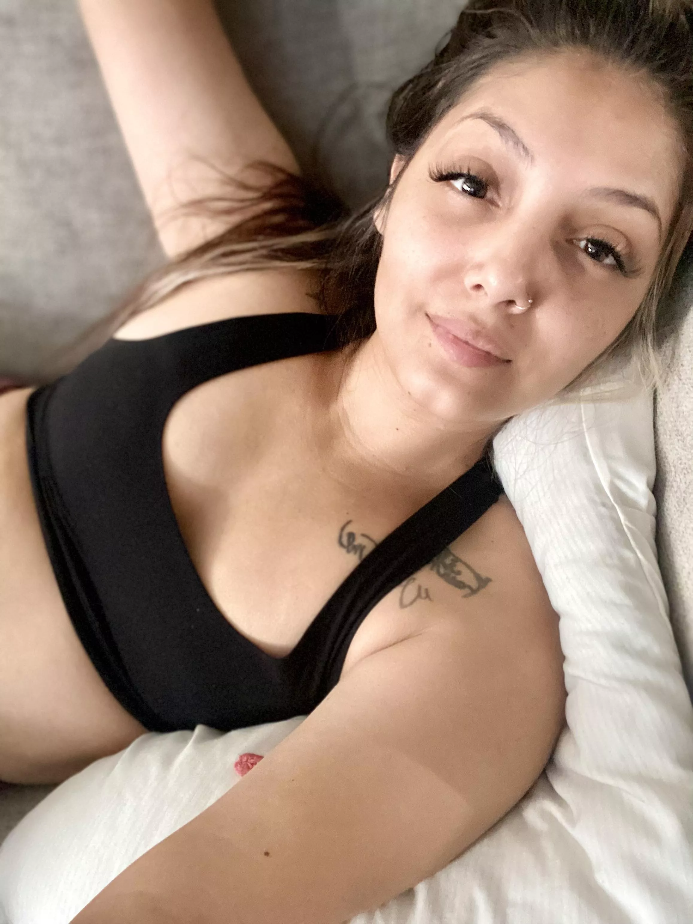 Mom of 4…still hot??