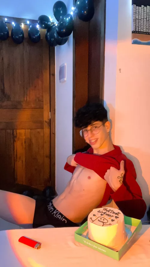 my birthday cake was delivered, I gave it a little taste but the birthday is only on the 20th! 🍰