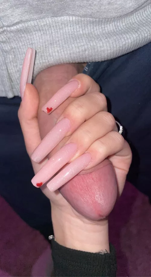 My new nails are so long 😍 would you like to be teased with them ?