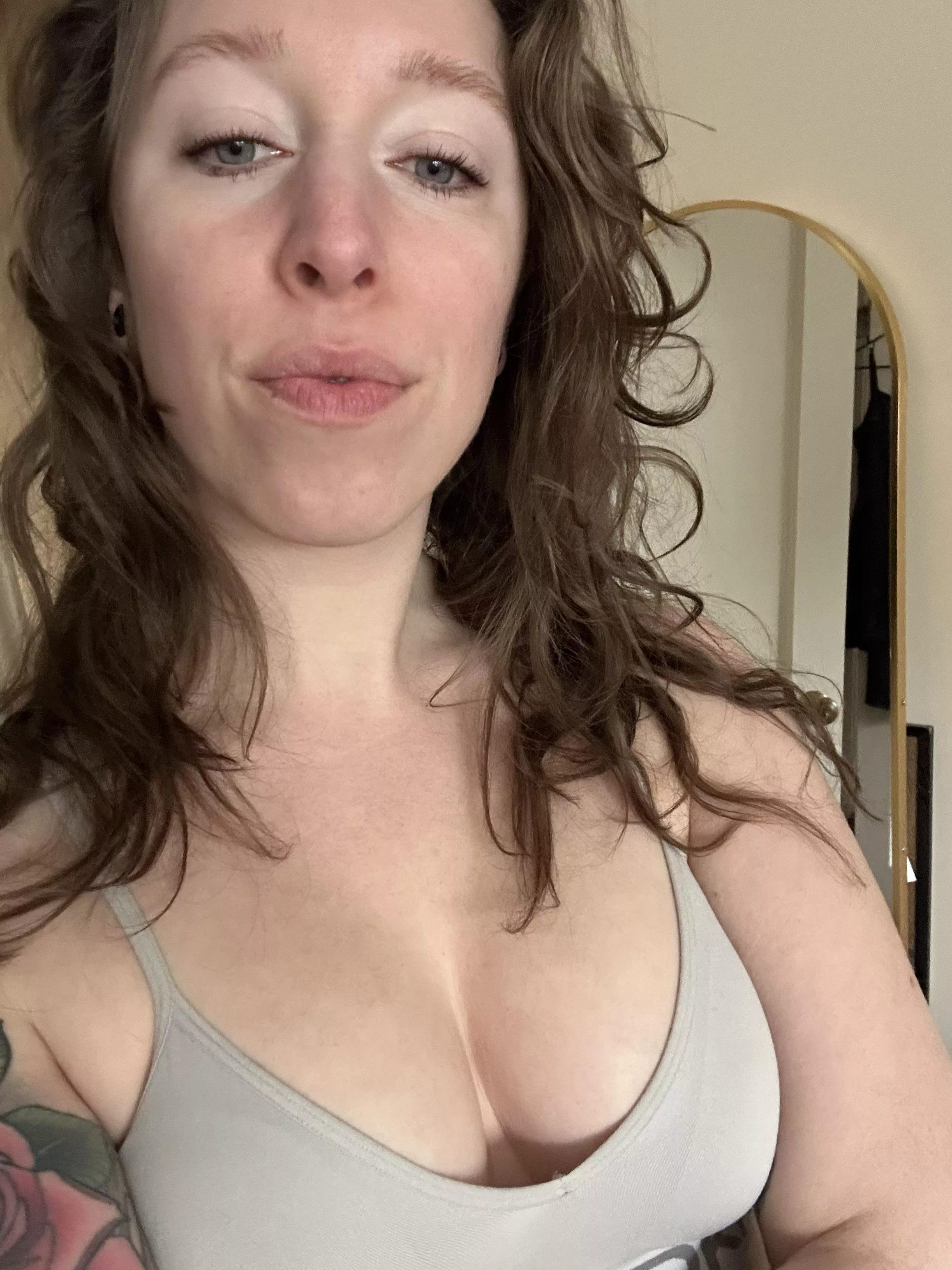 My tits looking extra perky today 😁