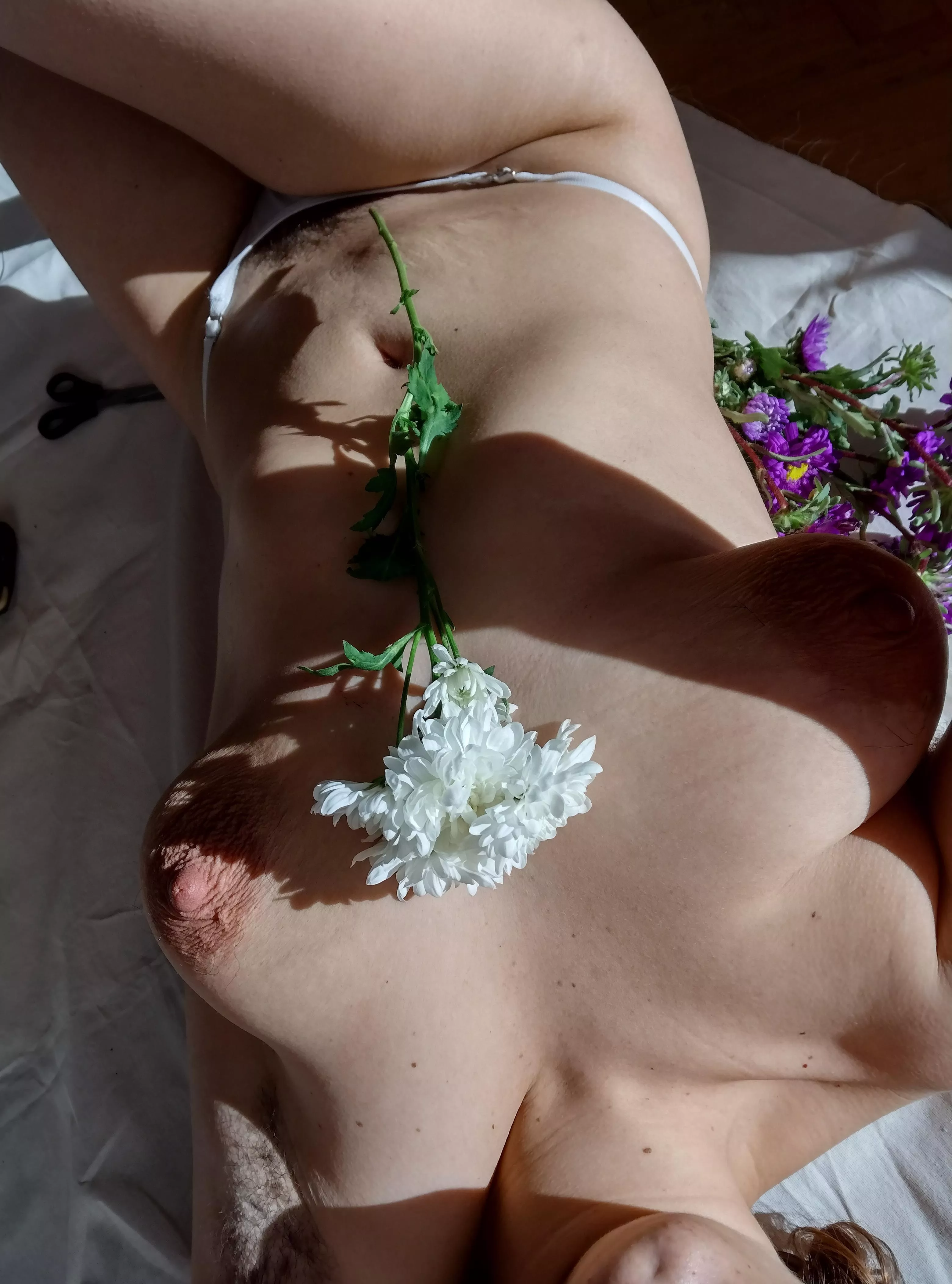 natural big pink nipples 🥵