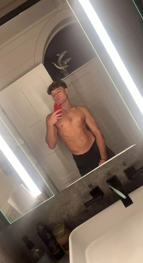 New here. What do we think 🥵