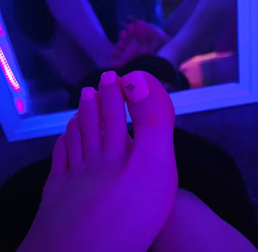 Okayyy so here in a few seconds I’m going to put my toes in your mouth, you’re going to suck on them until I orgasm and then you’ll be on your way, cool?😉