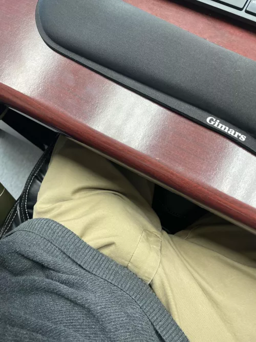 *opens reddit at work*