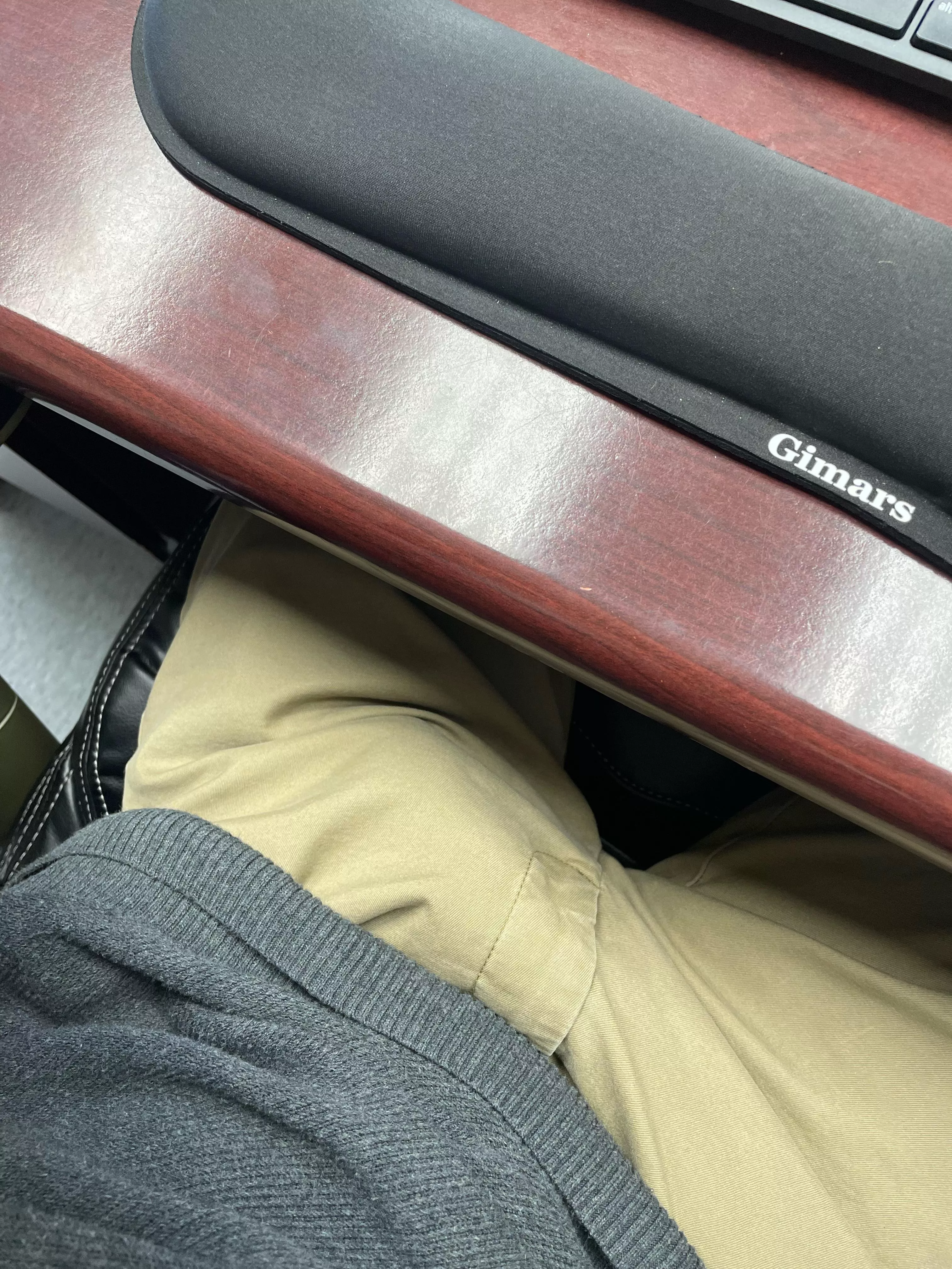 *opens reddit at work*