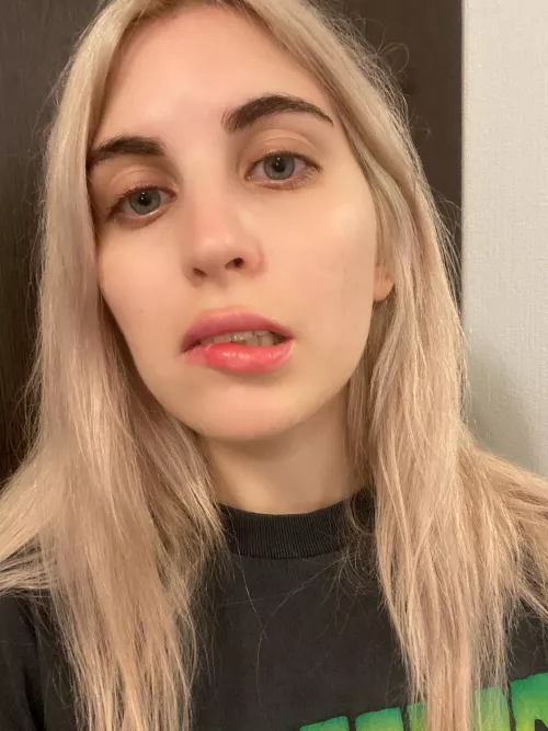 Subscribe to my cb page and see u later on my stream