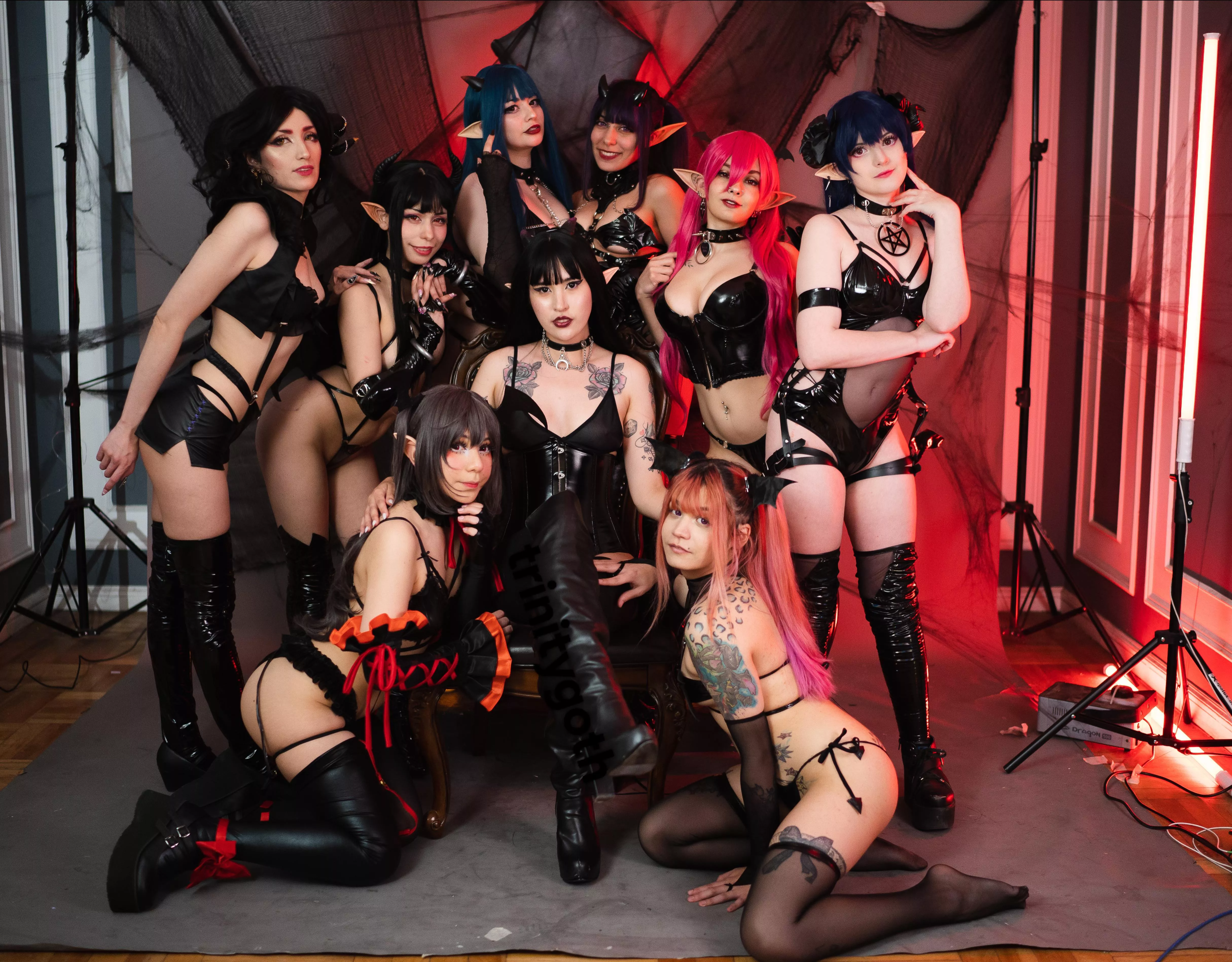 Succubus team (trinitygoth)