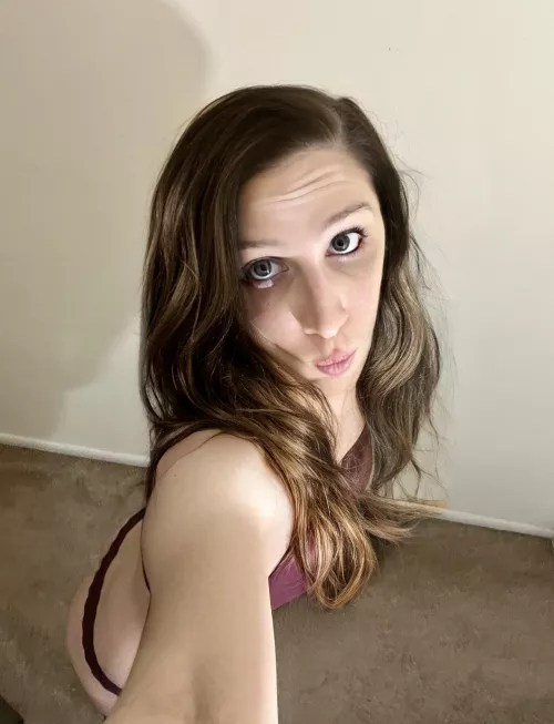 Tell me I’m a bad girl 😈 and you might get to see more 💕