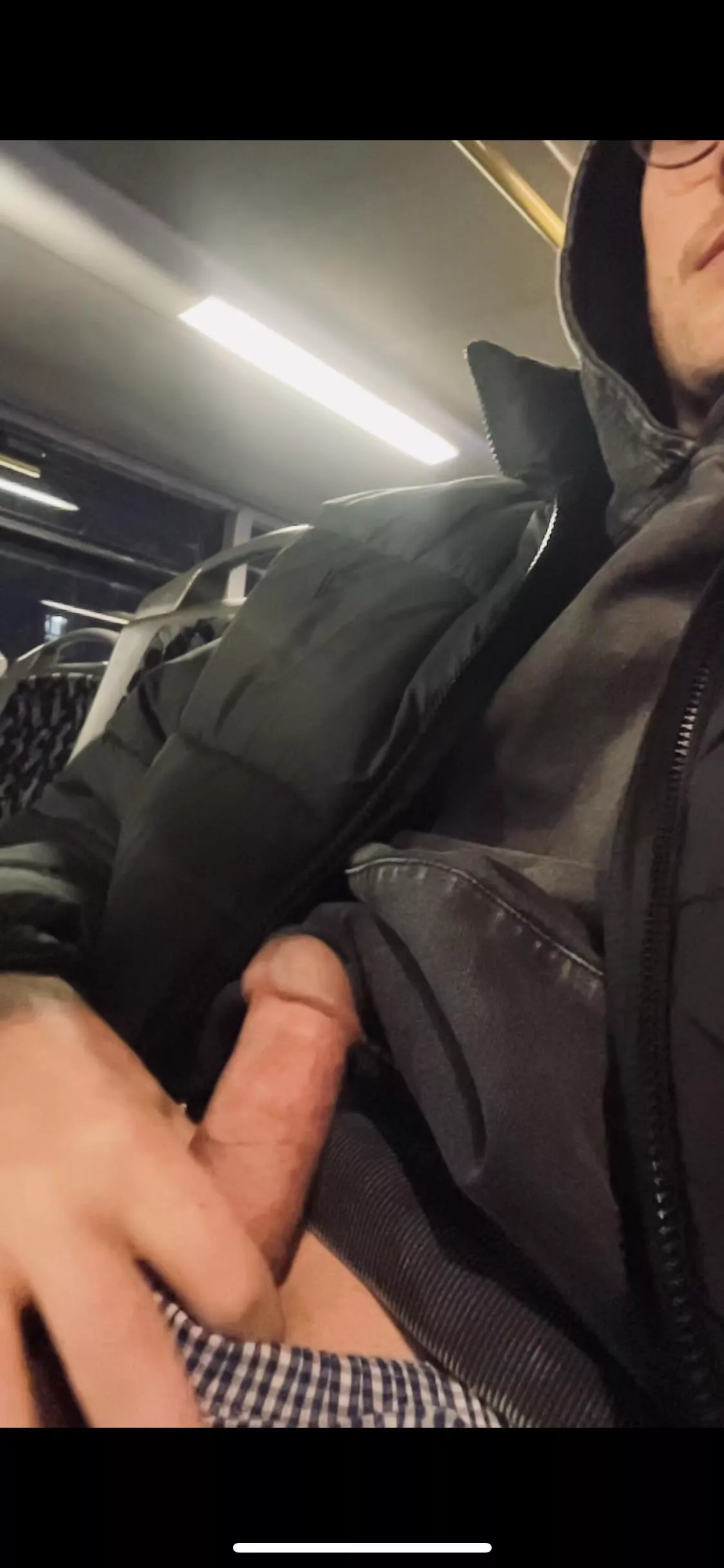 Took it out in the public bus 😈