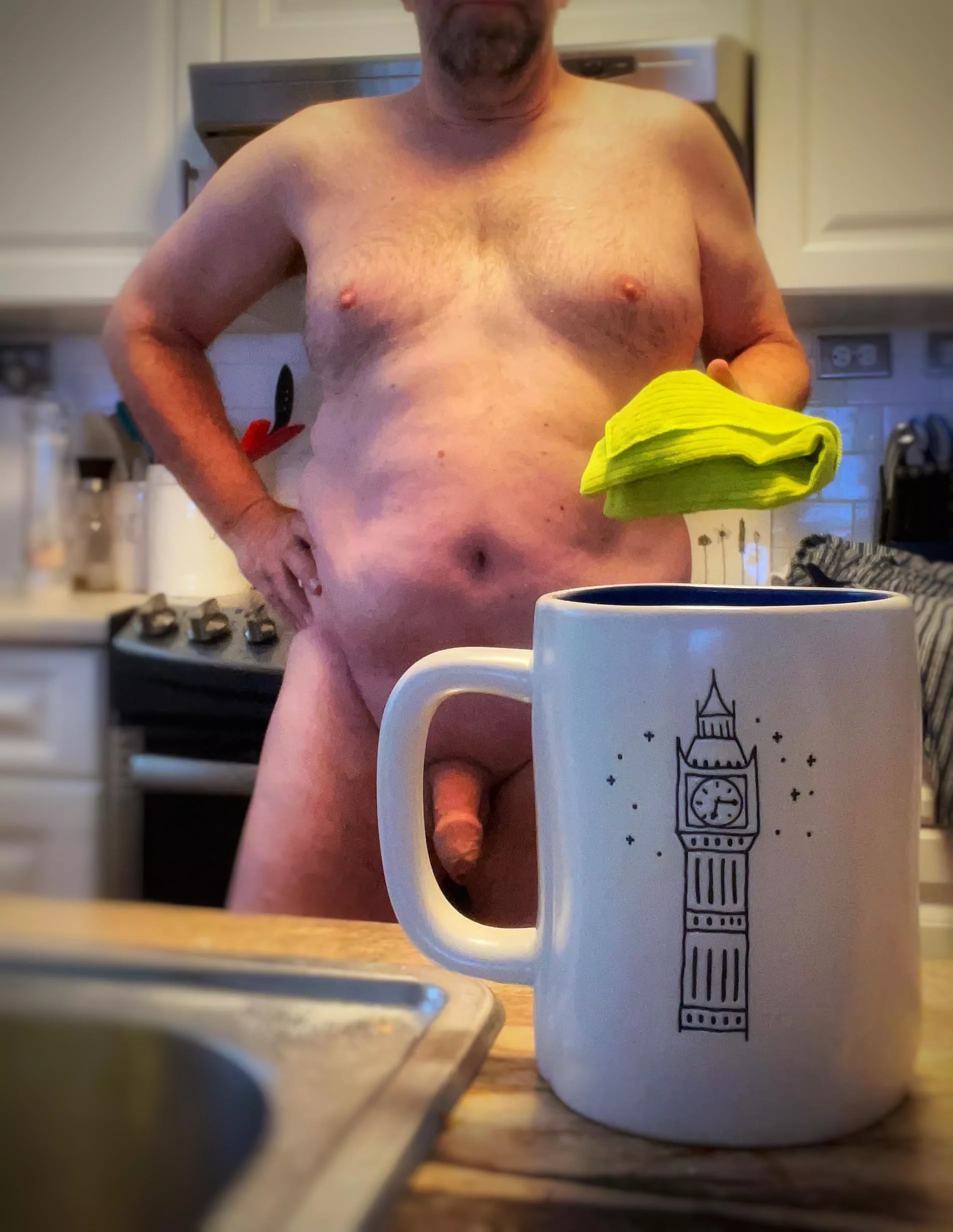 Trying to find the kitchen...coffee helps, but any volunteers? A side of dad bod as a reward perhaps 😉