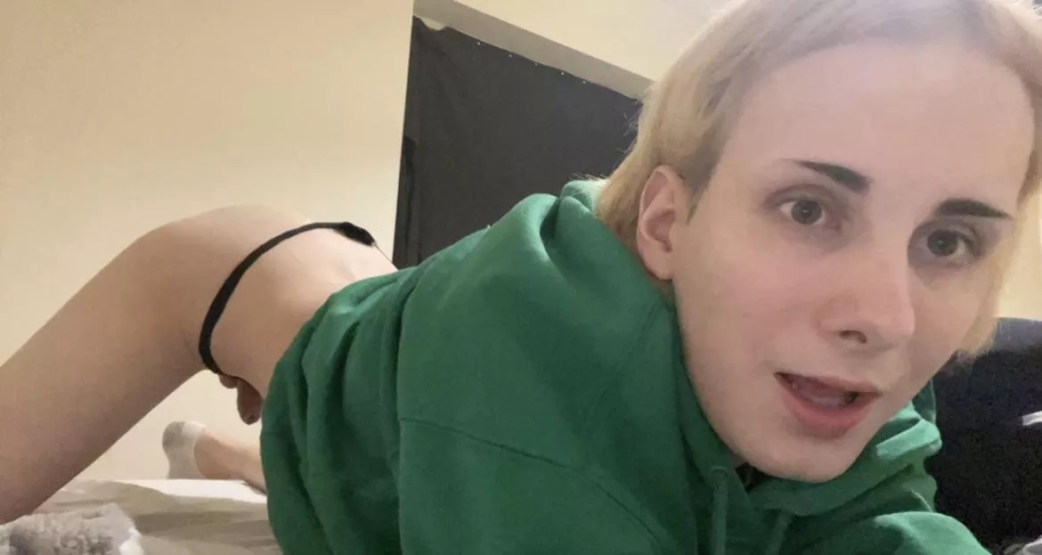 Wanna feel my cock bounce against you as you pound my hole? 🥰