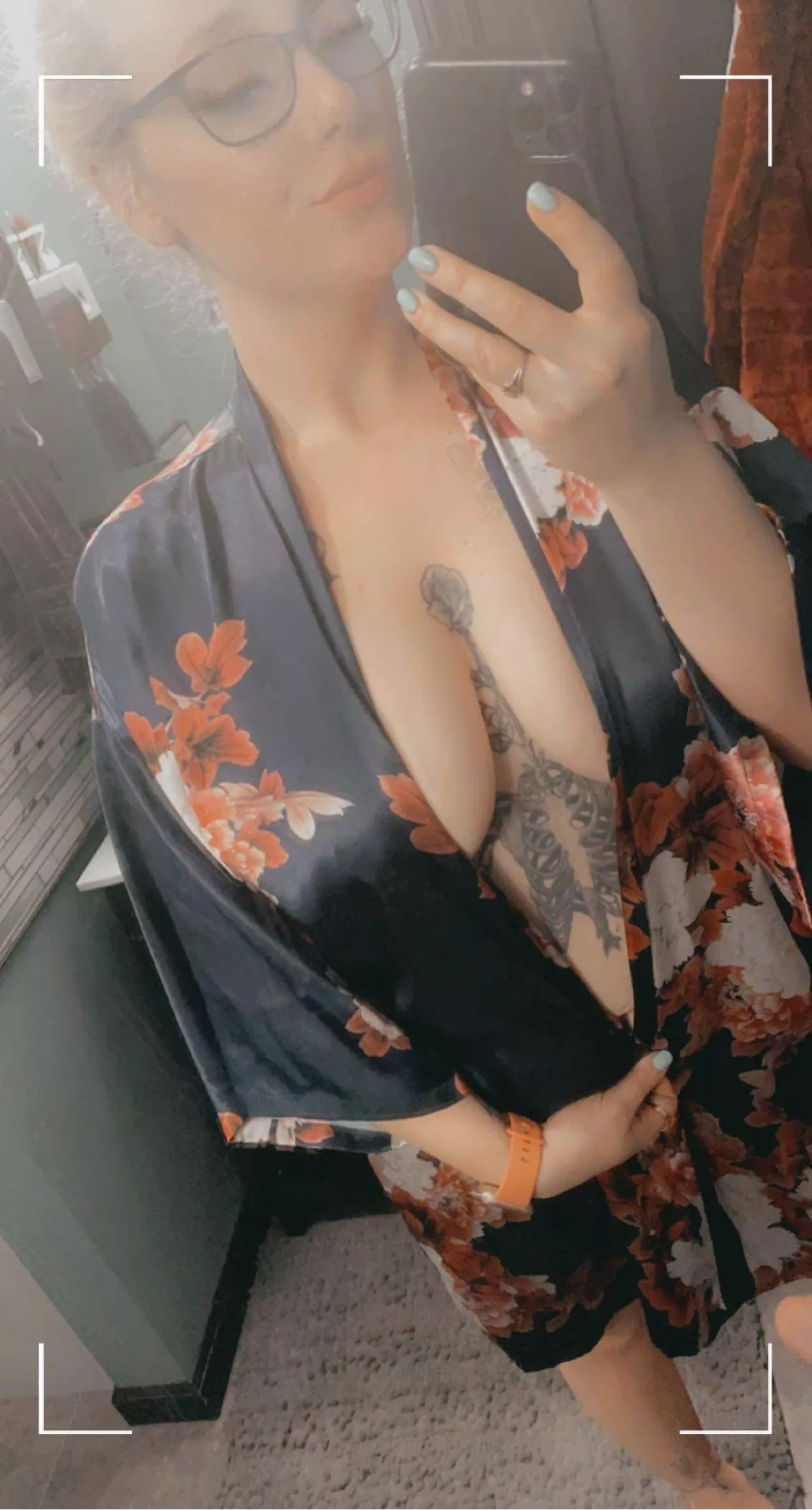 Wanna see the robe come off? Check out my snap ;)