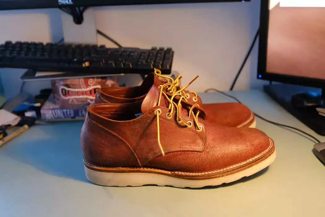 Waxed Flesh Red Dog or Distressed Roughout