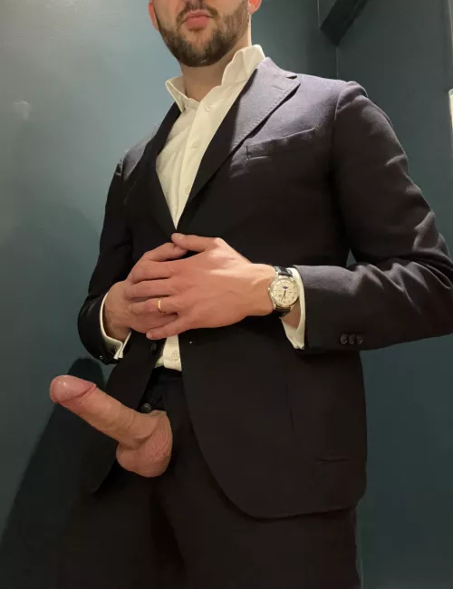 Wife and kids asleep.. come keep me company here [36]