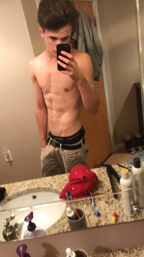 18 Big dicks hmu to cum @bboyy2000