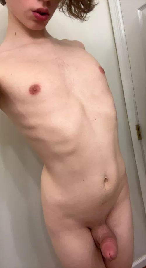19 - any guys with big thick cocks wanna chat? :3 i loveeee big pp, especially bbc hehe sc: femtxd
