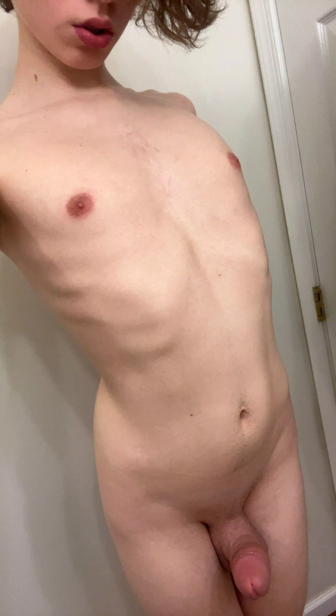 19 - any guys with big thick cocks wanna chat? :3 i loveeee big pp, especially bbc hehe sc: femtxd