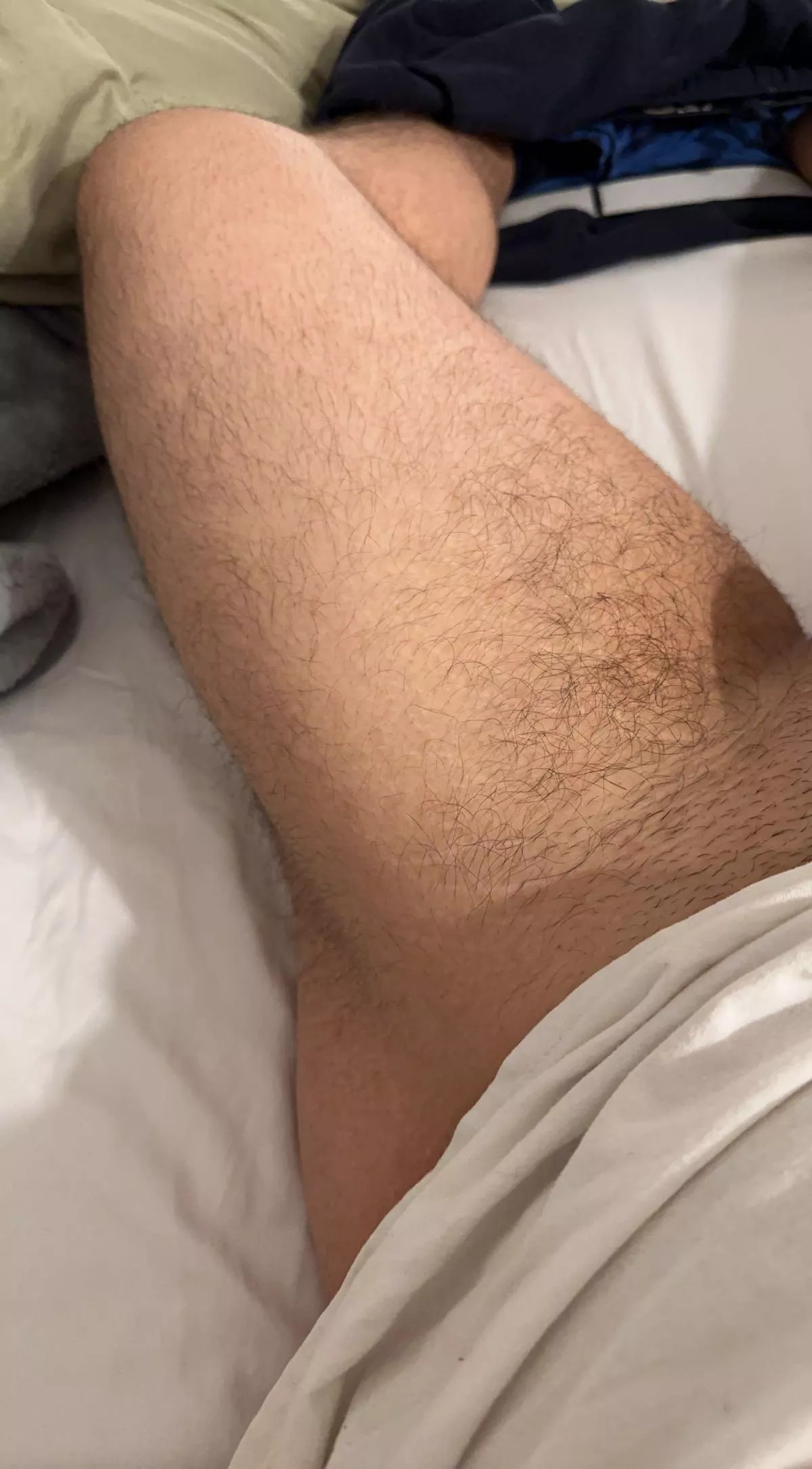 [19] Hmu, I have this gullible str8 friend who’s easy to trick/bait