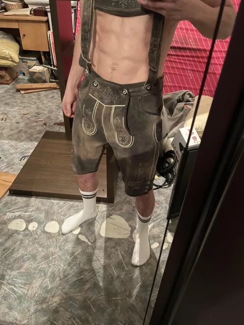 28 M how you like my tiroler outfit?