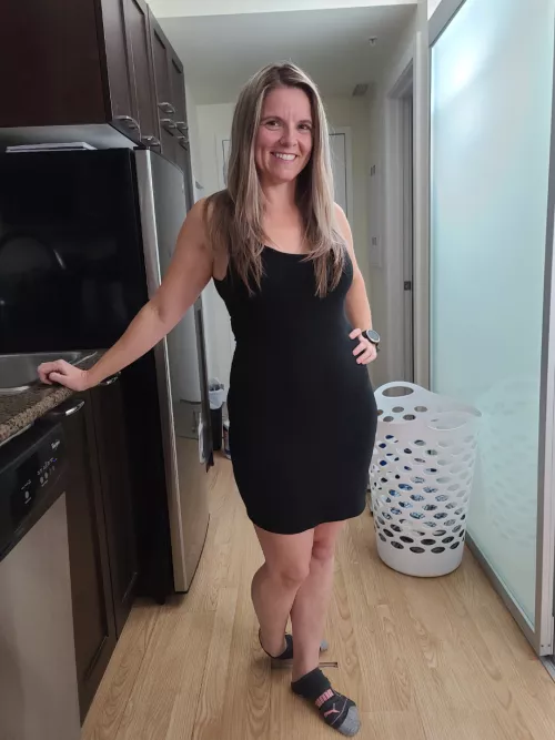 40 years old, still get hit on [f40]