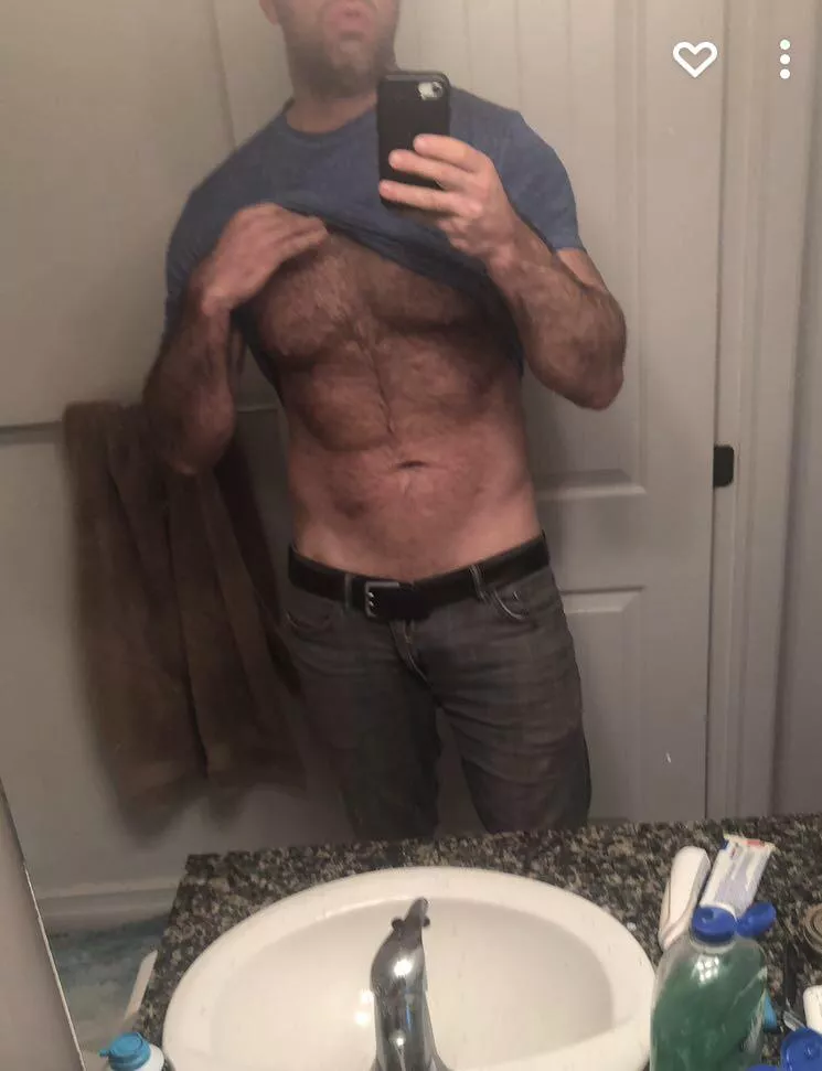 (41). Is it time for a trim?? I’m tall and old. Feel free to send me a dm