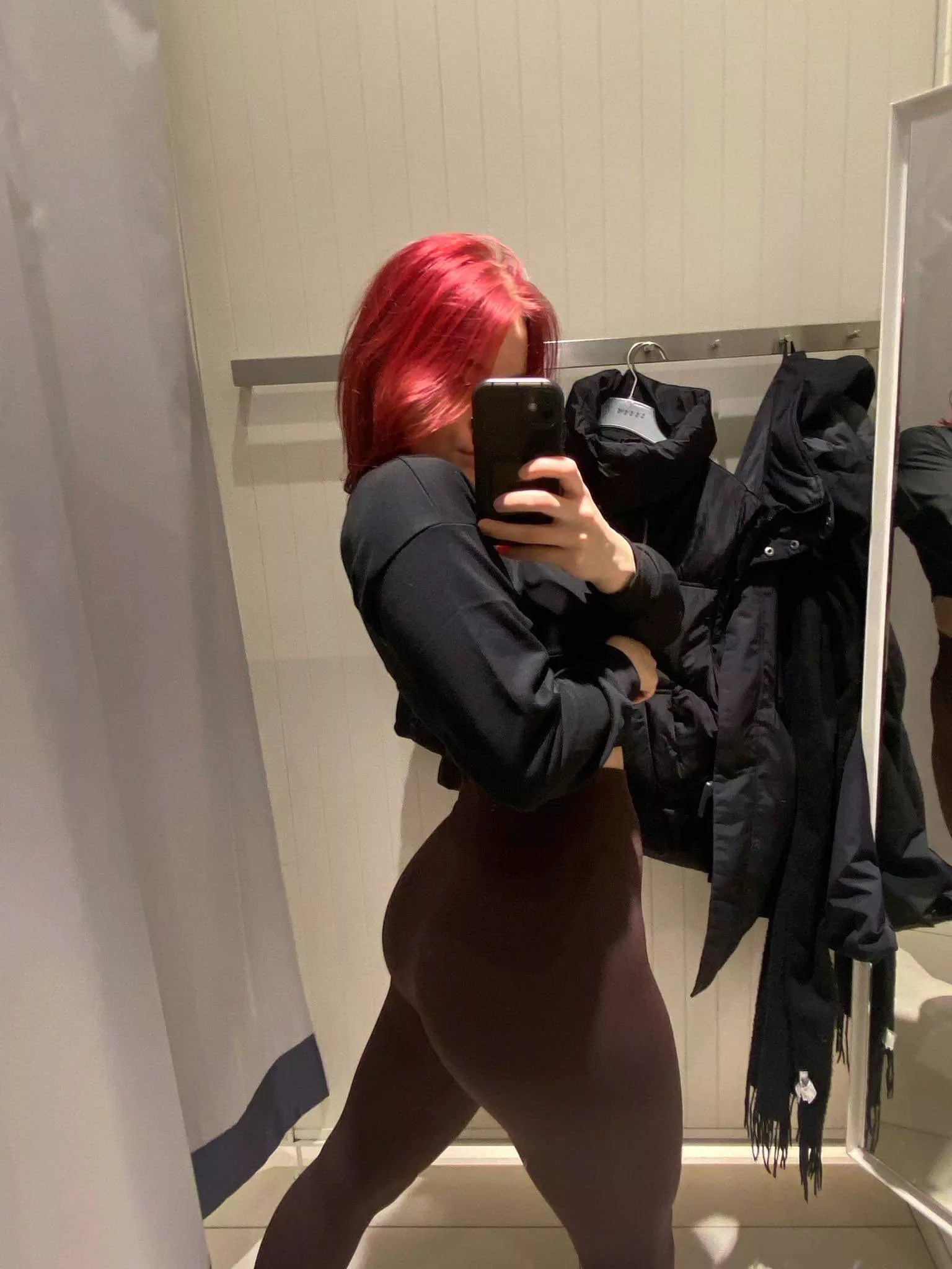 A little selfie before leg day