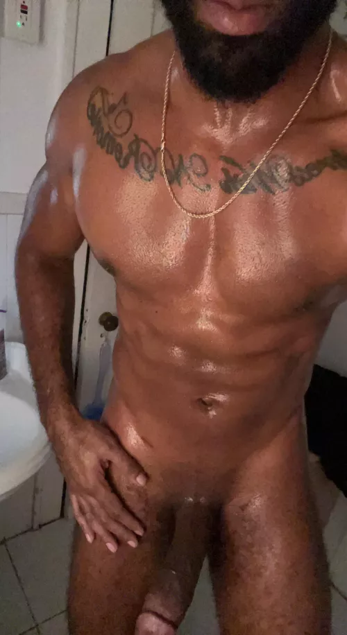 Anyone wanna s[m]oke with me? ♠️ 🍆