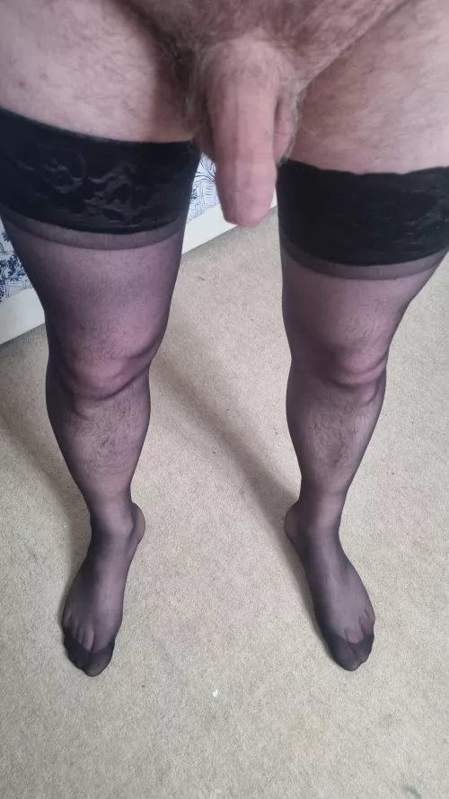 Anyone want to chat in DM...I'm so bored