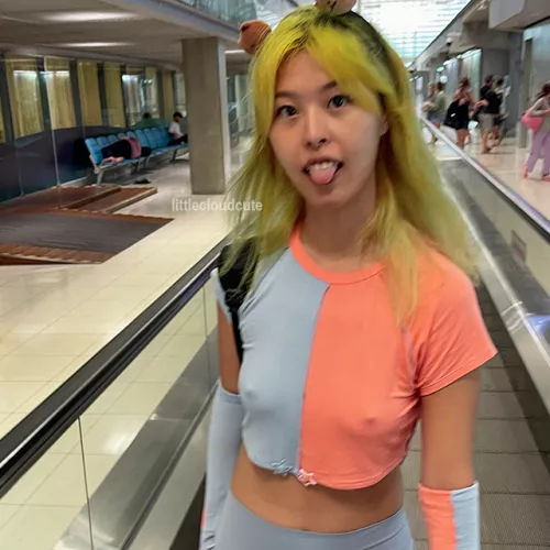 BAD airport photo GOOD airport pokies