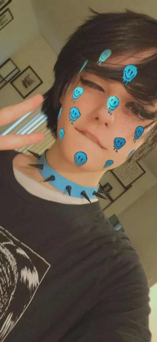 blue is my favorite color 💙