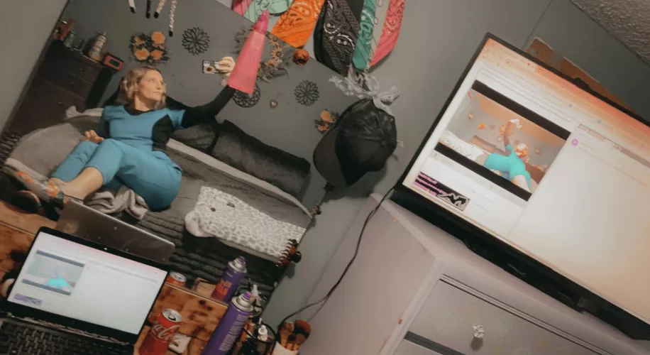 Bored tonight? Need a little pic me up? Come join me love for some fun!!!! chaturbate.com/b/secret_sunflower