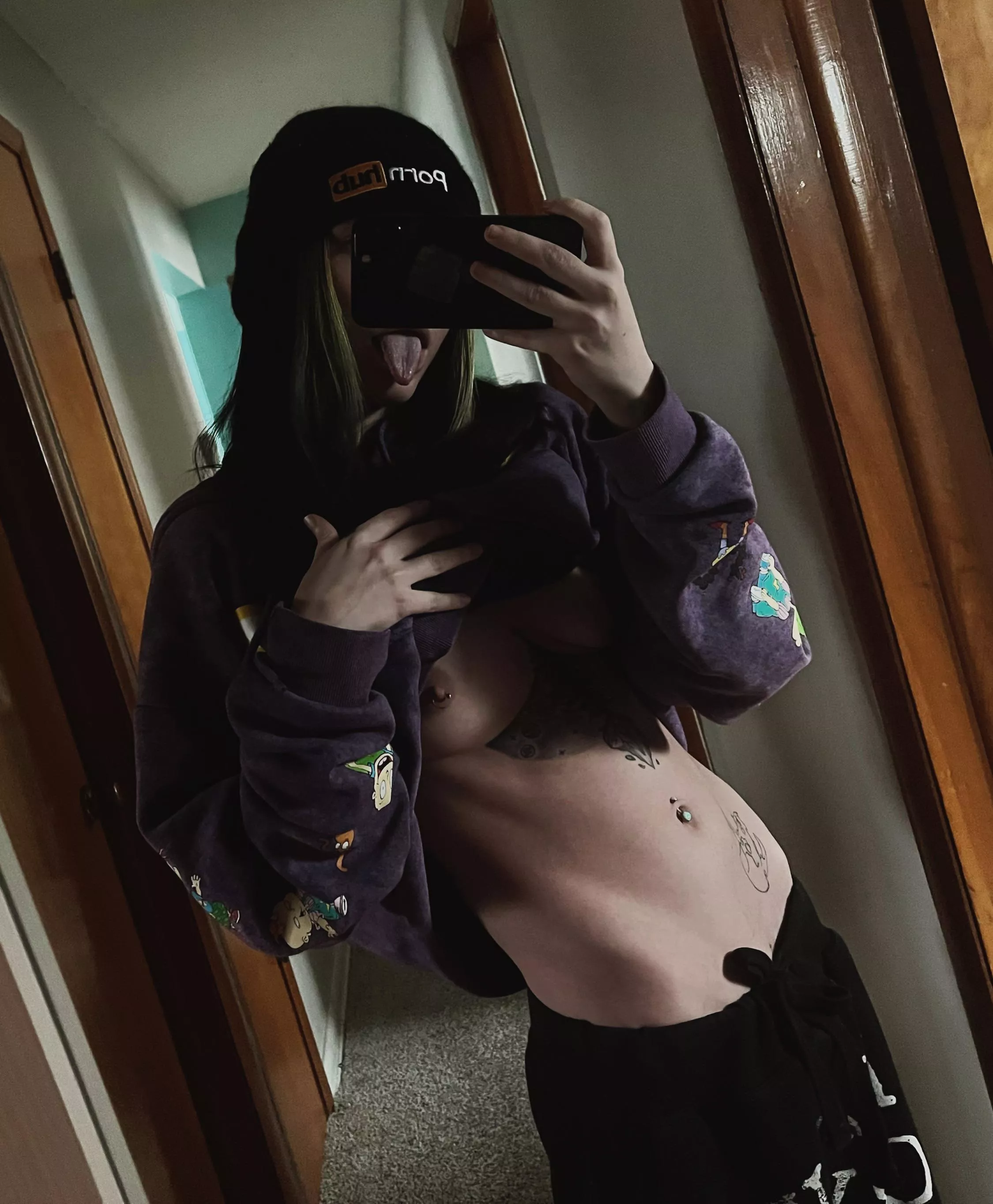 Check out my pornhub hat 👀