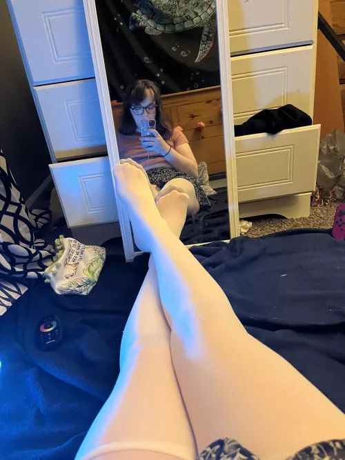 Come rub my feet ❤️