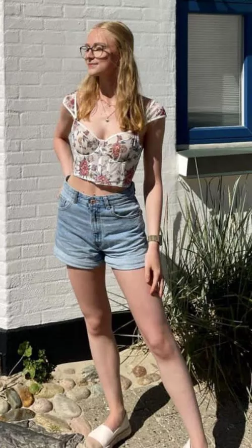 Cute German skinny teen (18yo)