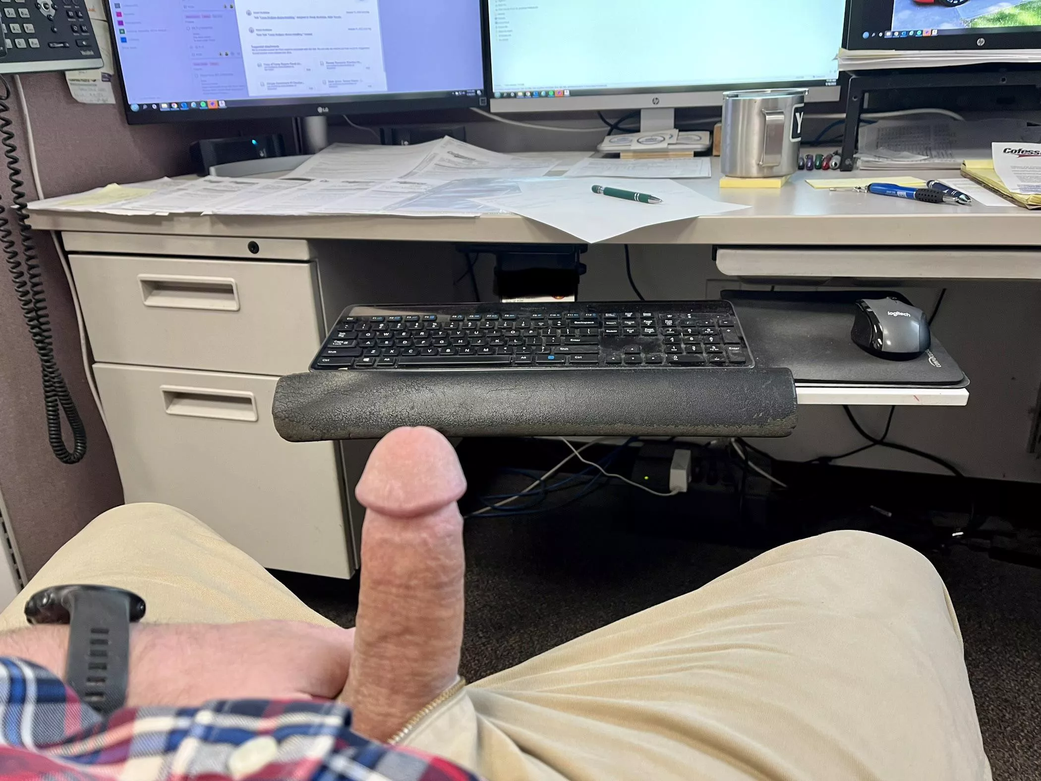Dad (49) naughty at work. Lunch break time