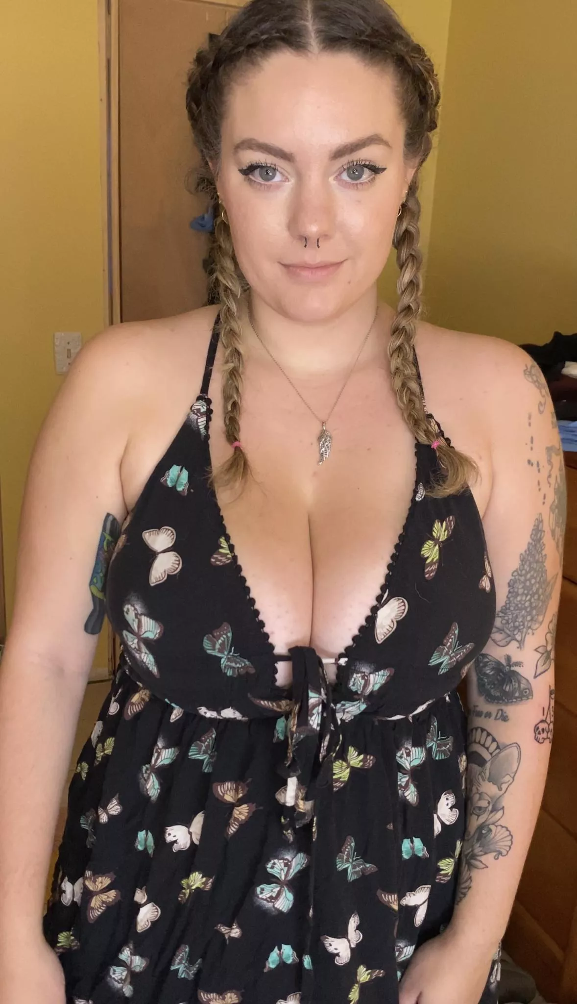 Do you like my dress?