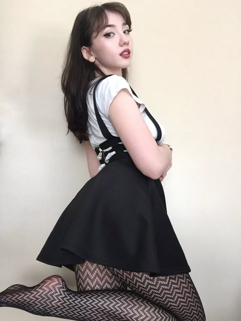 Do you like when i wear the fishnets for uu