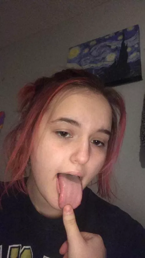 [domme] pathetic losers, if you’re mot up to 7 inches show me what you go baby dick boy comment your size