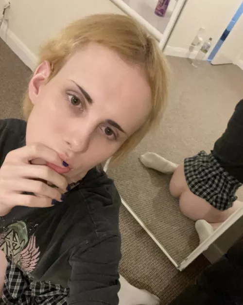 Eat my ass daddy 🥰