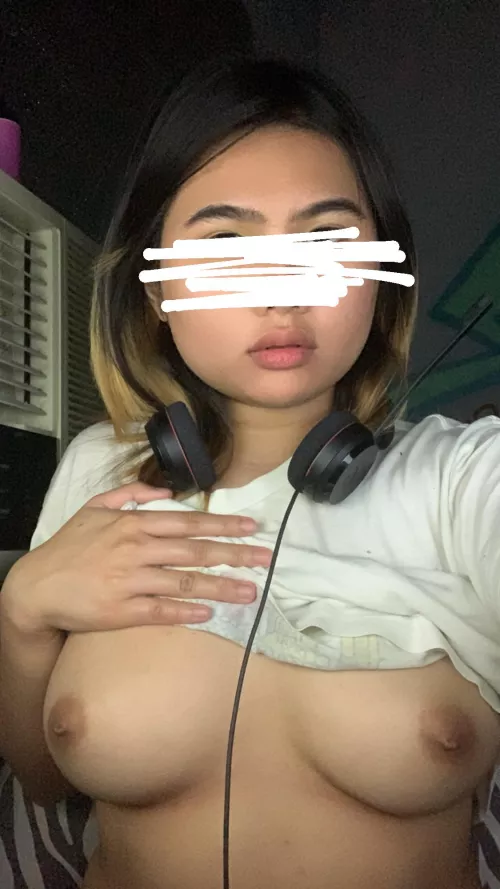 [f] working night shift 😴