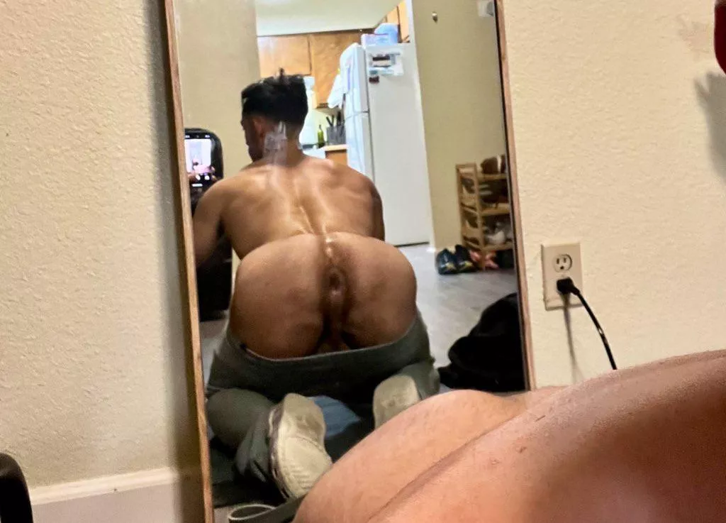 Fill me up. Use my hole.