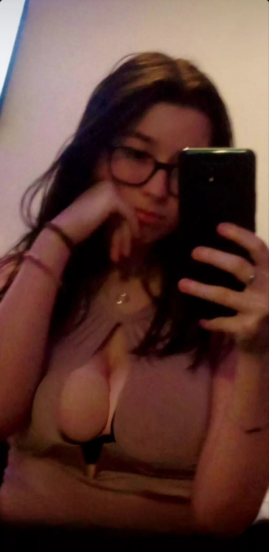 first time here be nice pleaseee💞