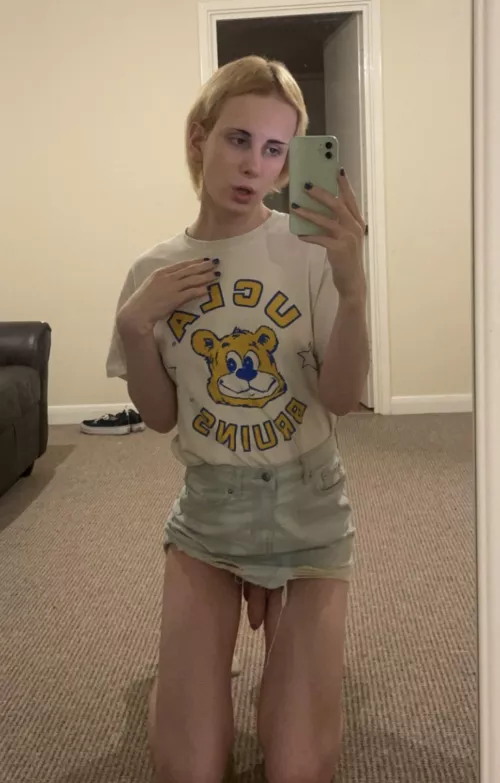 Fuck me on the floor 🥰