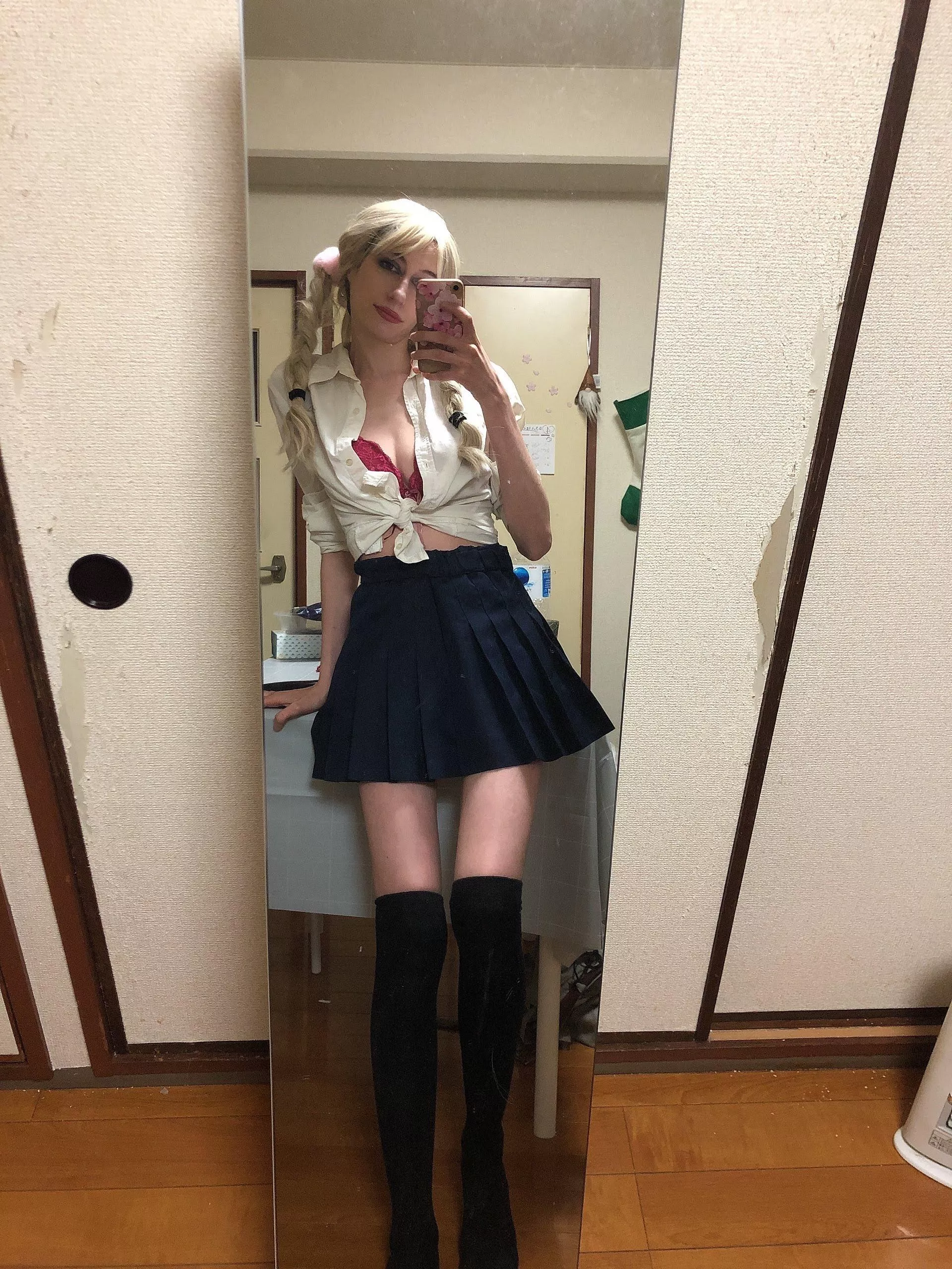 Give me some attention daddy🌈💝✨🤗im waiting for you on my only fans. 35% off. Sub to chat with me. free cock rate today yay