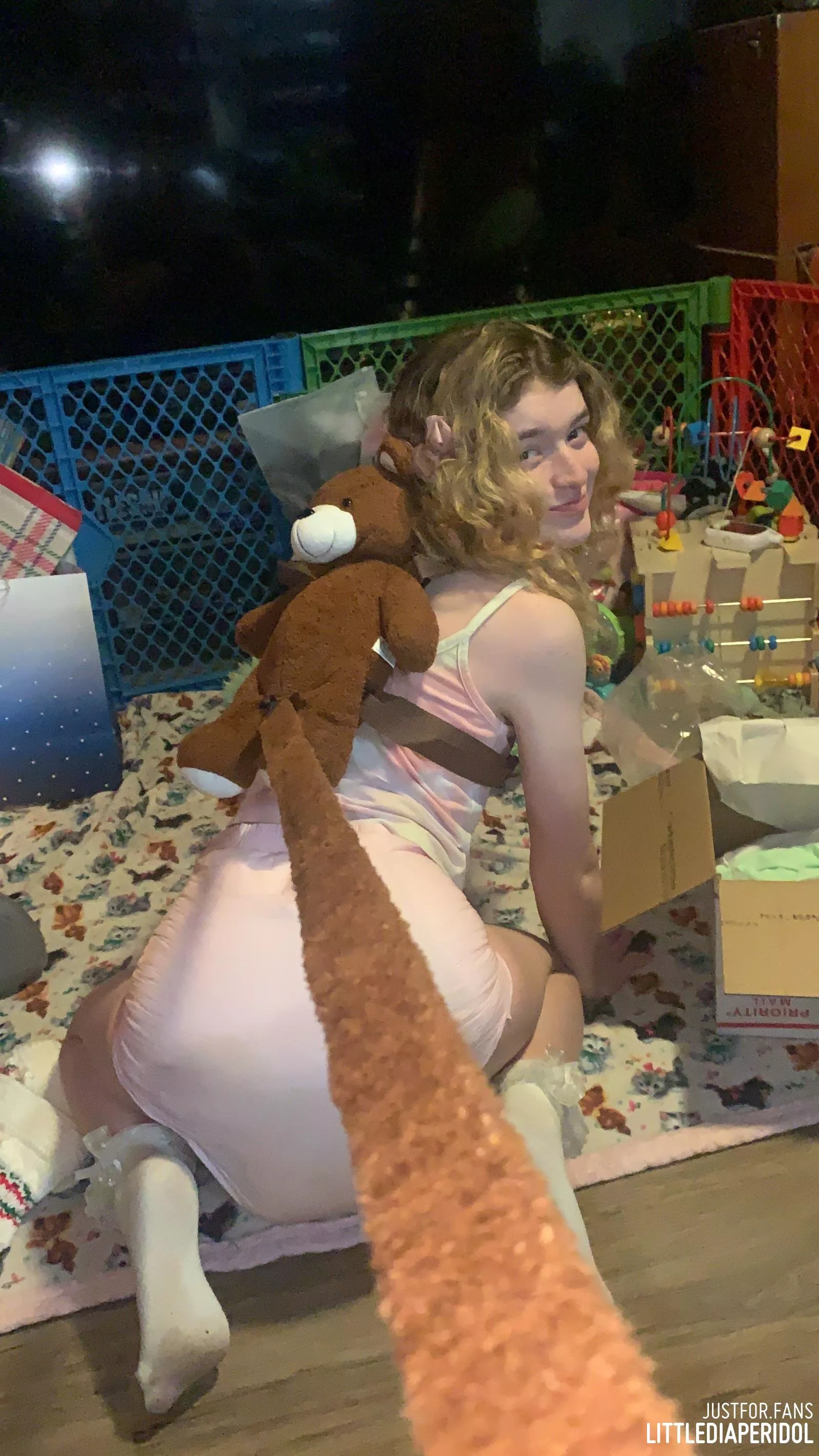 good girls need to be kept on a leash 🥰