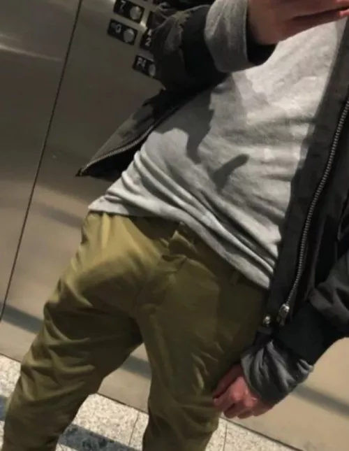 got hard while in the elevator..