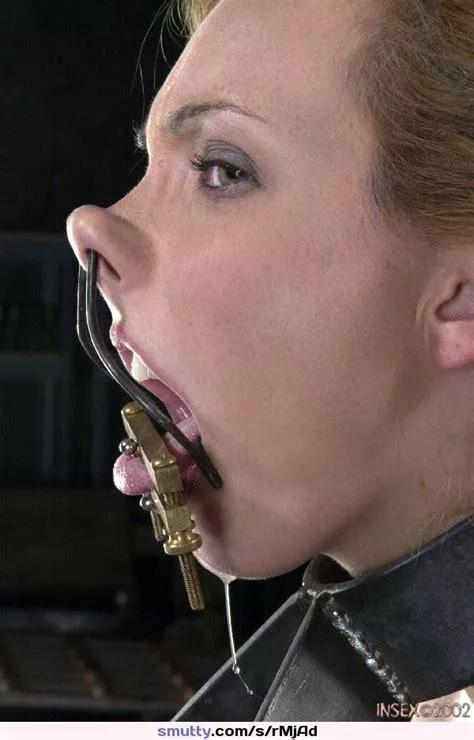 Hello people. I would like to find out the lady's name if possible. Thank you guys x